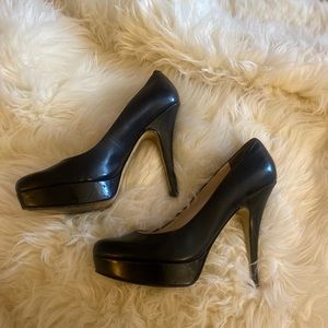 Enzo Angiolini Black Leather Platform Pumps 4.5”